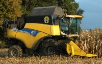 Sklizeň kukuřice kombajnem New Holland CR 980